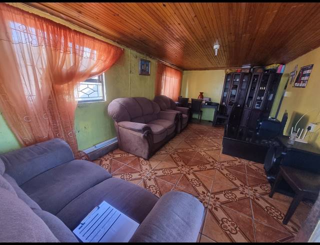 4 BEDROOM FREESTANDING FOR SALE IN KWANONQABA